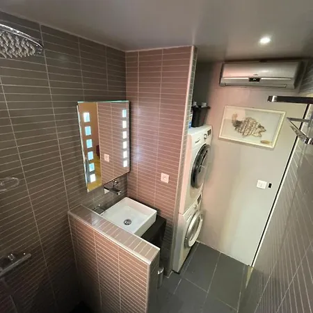 Проживание в семье Chambre_privee_collioure_centre Коллиур